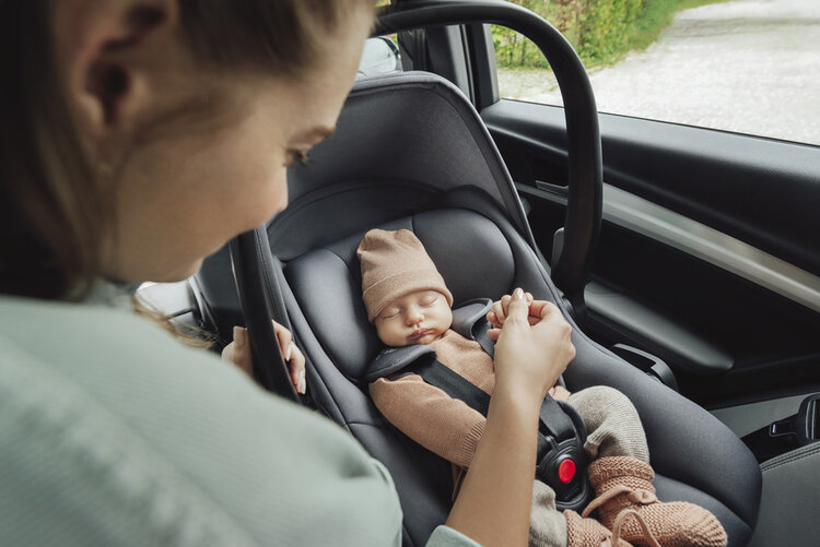 BRITAY RÖMER Autosedačka set Baby-Safe Core + Základna Baby-Safe Core Midnight Grey